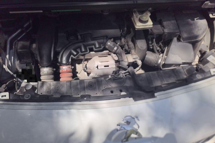 Used Peugeot 3008 2015 1.6THP Automatic Classic Edition Engine Bay