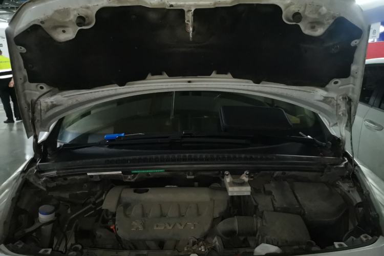 Used Peugeot 3008 2015 2.0L Automatic Trend Edition Engine Bay