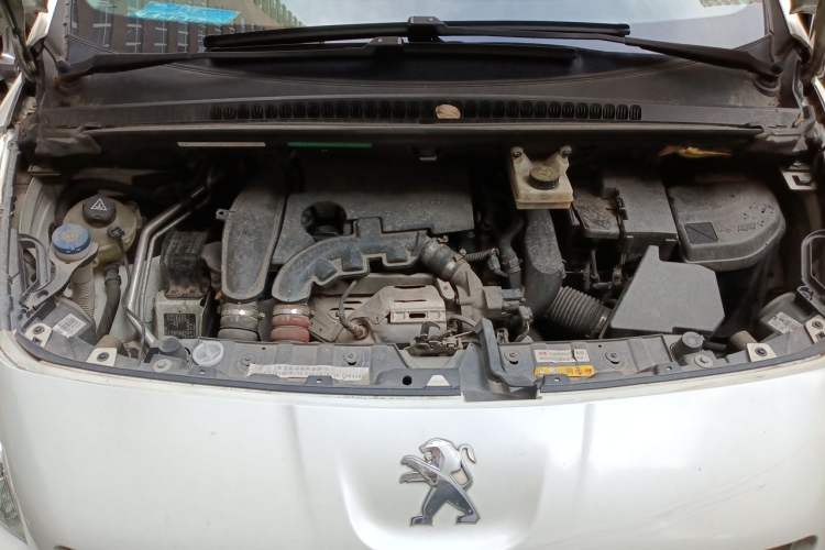 Used Peugeot 3008 2015 1.6THP Automatic Prestige Edition Engine Bay