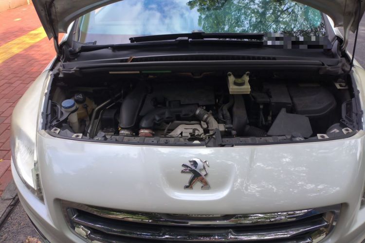 Used Peugeot 3008 2015 1.6THP Automatic Classic Edition Engine Bay
