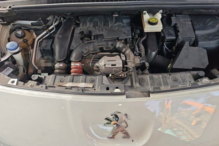 Used Peugeot 3008 2015 1.6THP Automatic Prestige Edition Engine Bay