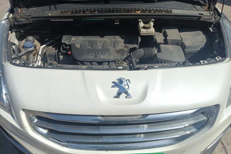 Used Peugeot 3008 2015 2.0L Automatic Trend Edition Engine Bay