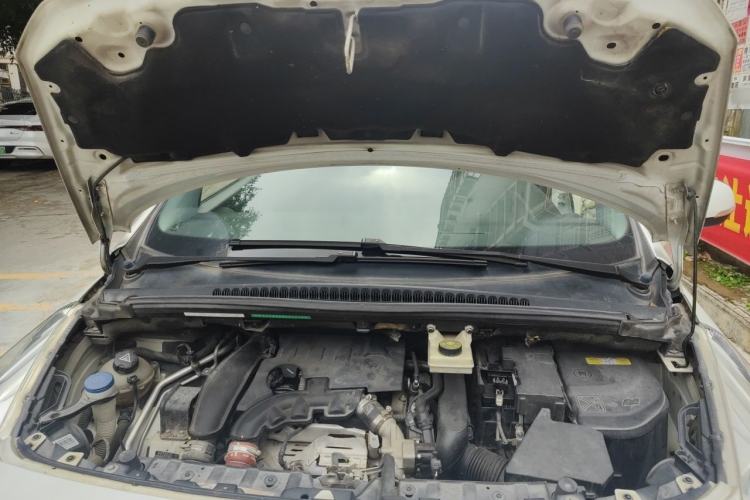 Used Peugeot 3008 2015 1.6THP Automatic Classic Edition Engine Bay