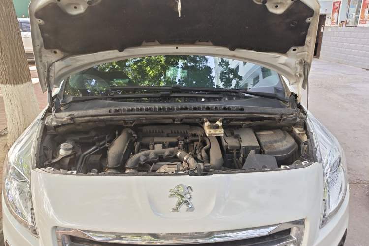 Used Peugeot 3008 2015 1.6THP Automatic Prestige Edition Engine Bay