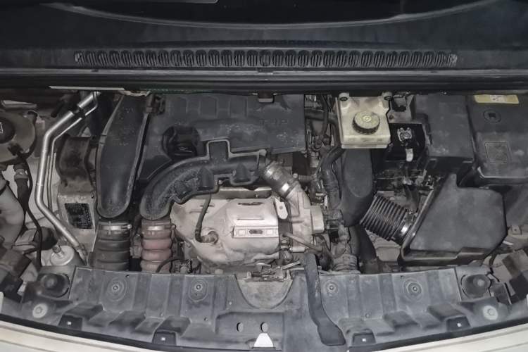Used Peugeot 3008 2015 1.6THP Automatic Prestige Edition Engine Bay