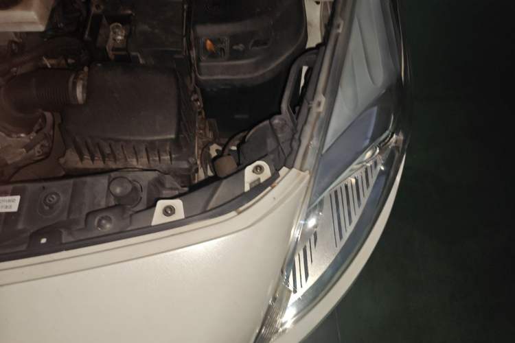 Used Peugeot 3008 2015 2.0L Automatic Trend Edition Engine Bay Left