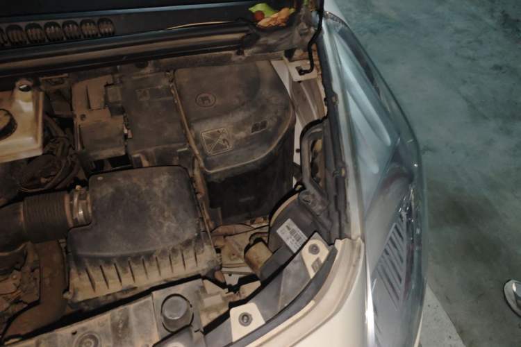 Used Peugeot 3008 2015 2.0L Automatic Classic Edition Engine Bay Left
