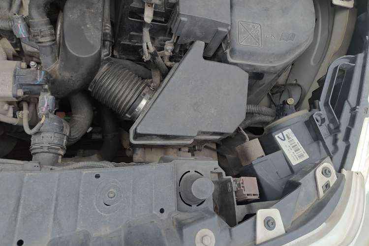 Used Peugeot 3008 2015 1.6THP Automatic Classic Edition Engine Bay Left