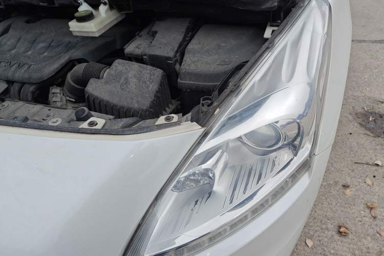 Used Peugeot 3008 2015 2.0L Automatic Classic Edition Engine Bay Left