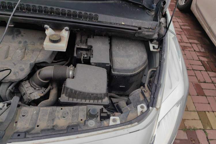 Used Peugeot 3008 2015 2.0L Automatic Classic Edition Engine Bay Left