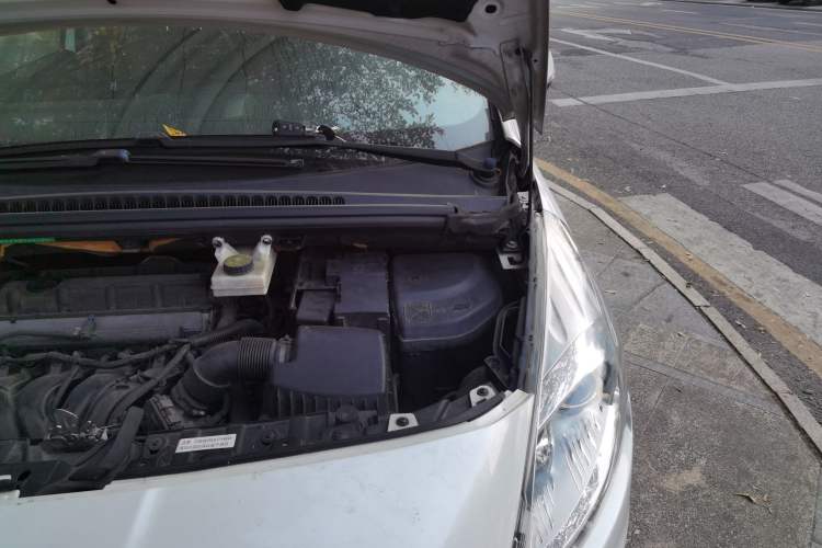 Used Peugeot 3008 2015 2.0L Automatic Trend Edition Engine Bay Left