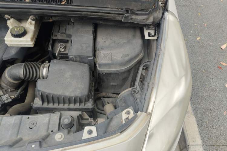 Used Peugeot 3008 2015 2.0L Automatic Classic Edition Engine Bay Left