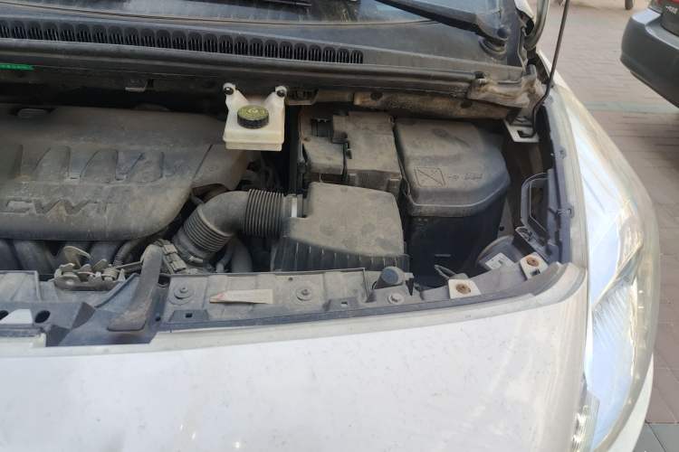 Used Peugeot 3008 2015 2.0L Automatic Classic Edition Engine Bay Left