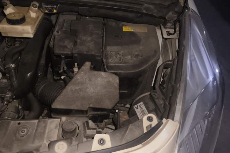 Used Peugeot 3008 2015 1.6THP Automatic Classic Edition Engine Bay Left