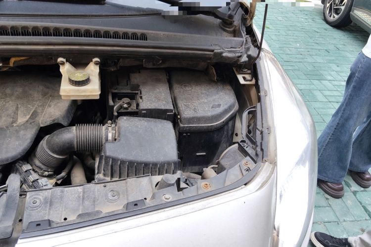 Used Peugeot 3008 2015 2.0L Automatic Classic Edition Engine Bay Left