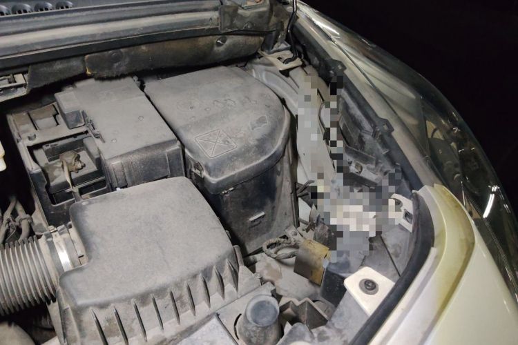 Used Peugeot 3008 2015 2.0L Automatic Trend Edition Engine Bay Left