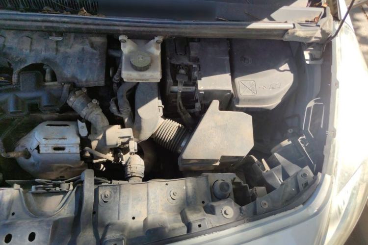 Used Peugeot 3008 2015 1.6THP Automatic Classic Edition Engine Bay Left
