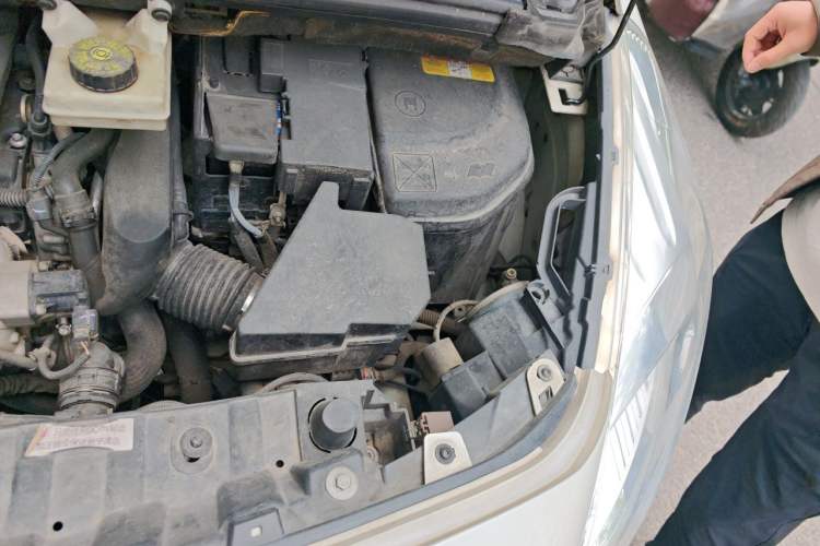 Used Peugeot 3008 2015 1.6THP Automatic Classic Edition Engine Bay Left