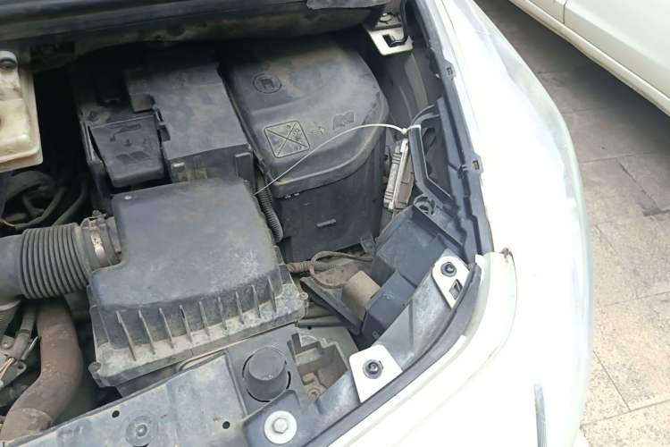 Used Peugeot 3008 2015 2.0L Automatic Trend Edition Engine Bay Left