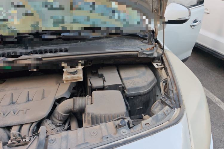 Used Peugeot 3008 2015 2.0L Manual Classic Edition Engine Bay Left