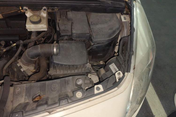 Used Peugeot 3008 2015 2.0L Automatic Trend Edition Engine Bay Left