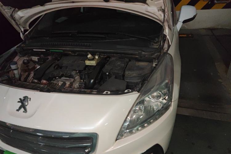 Used Peugeot 3008 2015 1.6THP Automatic Prestige Edition Engine Bay Left