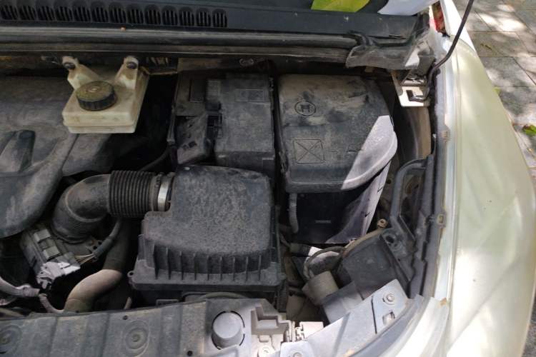 Used Peugeot 3008 2015 2.0L Automatic Classic Edition Engine Bay Left