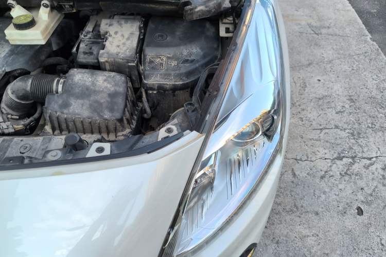 Used Peugeot 3008 2015 2.0L Automatic Classic Edition Engine Bay Left