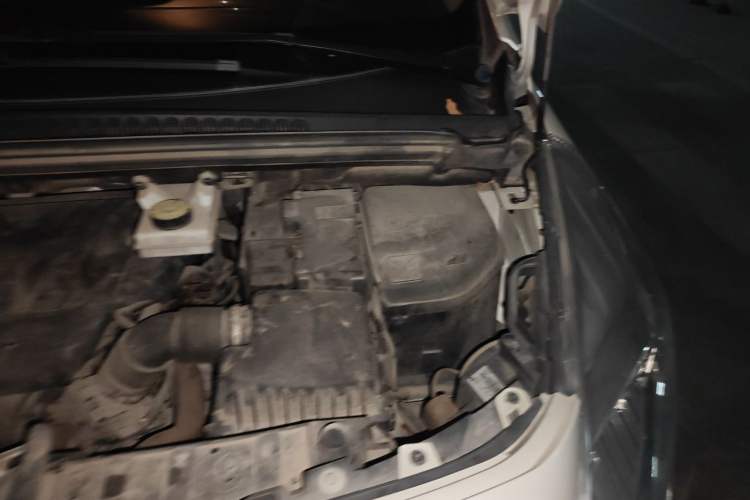 Used Peugeot 3008 2015 2.0L Automatic Classic Edition Engine Bay Left