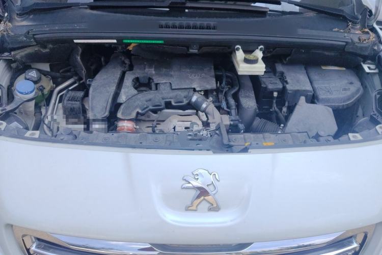 Used Peugeot 3008 2015 1.6THP Roland Garros Edition Engine Bay
