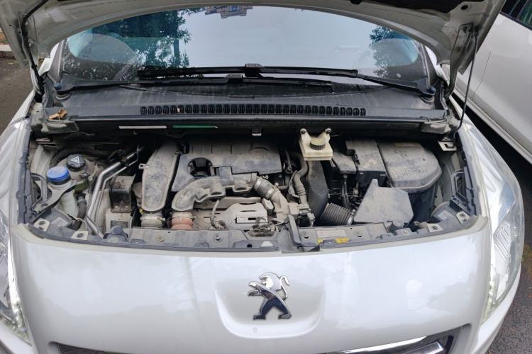 Used Peugeot 3008 2015 1.6THP Automatic Trend Edition Engine Bay