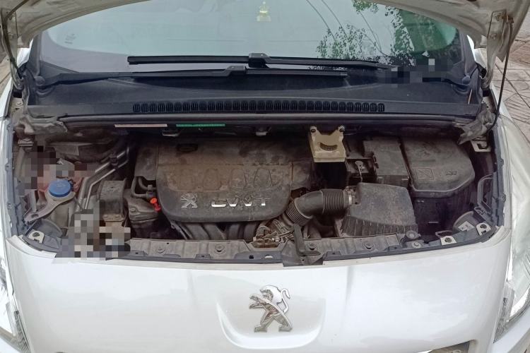 Used Peugeot 3008 2015 2.0L Automatic Classic Edition Engine Bay