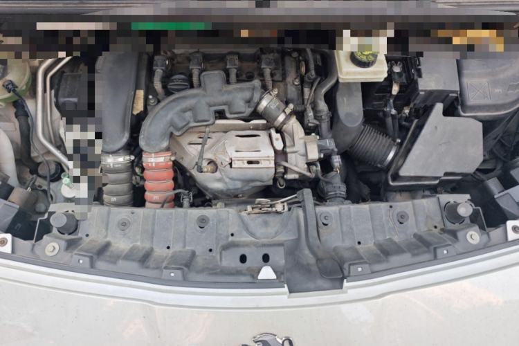 Used Peugeot 3008 2015 1.6THP Automatic Trend Edition Engine Bay