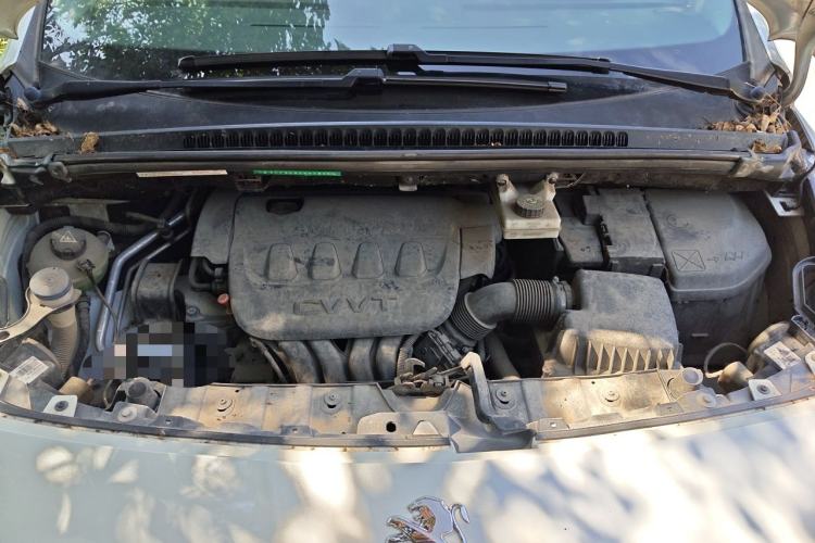 Used Peugeot 3008 2015 2.0L Automatic Trend Edition Engine Bay