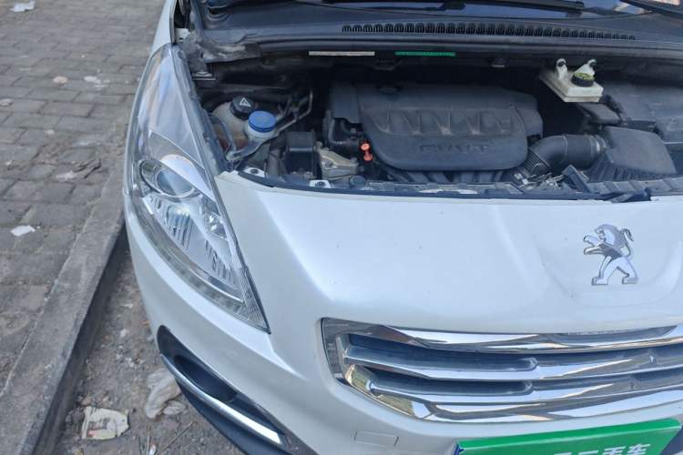 Used Peugeot 3008 2015 2.0L Automatic Classic Edition Engine Bay Right