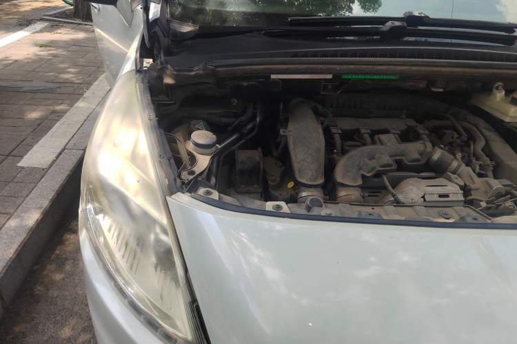 Used Peugeot 3008 2015 1.6THP Automatic Prestige Edition Engine Bay Right