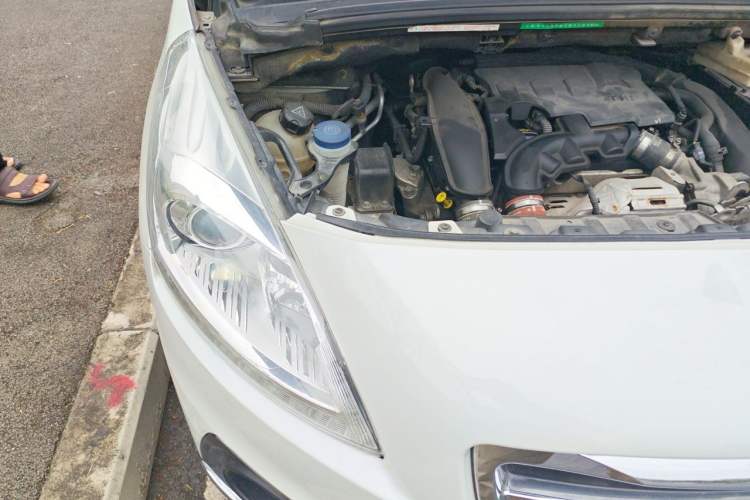 Used Peugeot 3008 2015 1.6THP Automatic Prestige Edition Engine Bay Right