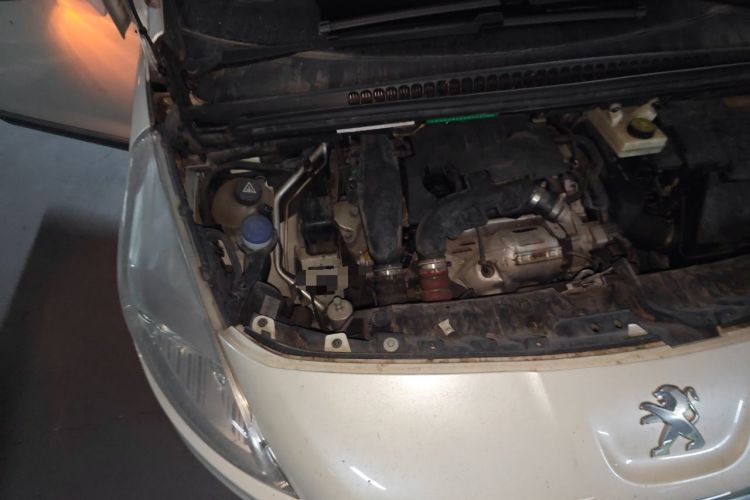 Used Peugeot 3008 2015 1.6THP Automatic Prestige Edition Engine Bay Right