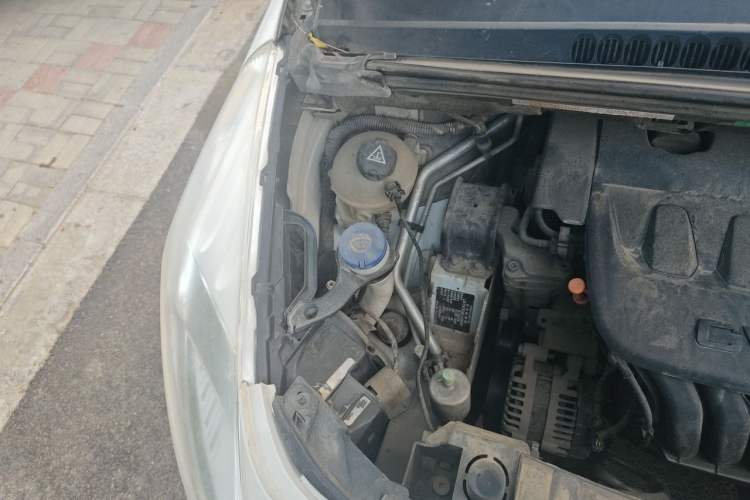 Used Peugeot 3008 2015 2.0L Manual Classic Edition Engine Bay Right
