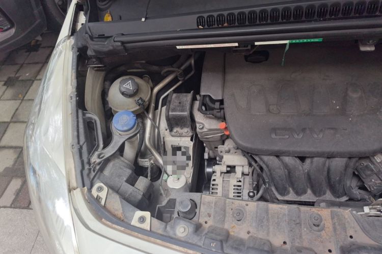 Used Peugeot 3008 2015 2.0L Automatic Classic Edition Engine Bay Right
