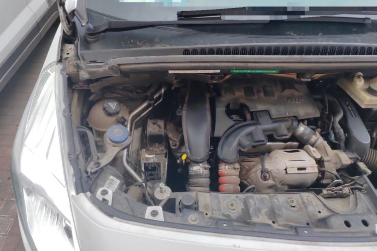 Used Peugeot 3008 2015 1.6THP Automatic Trend Edition Engine Bay Right