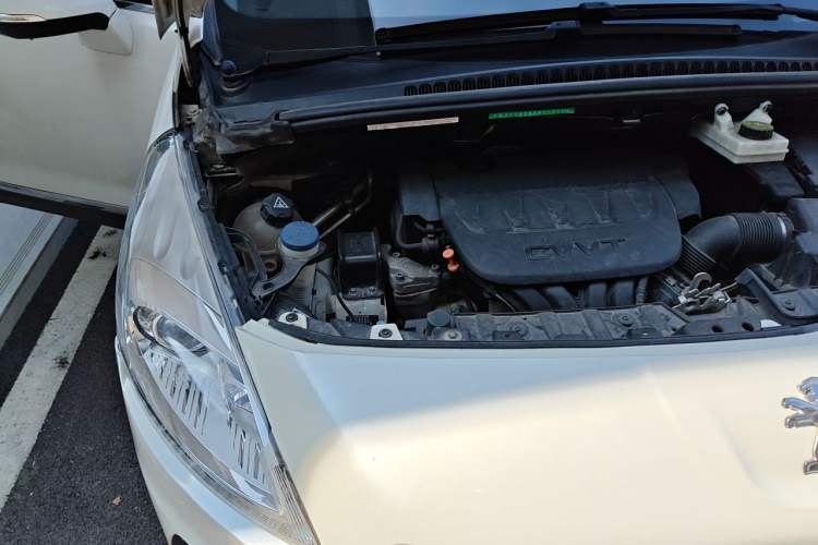 Used Peugeot 3008 2015 2.0L Automatic Classic Edition Engine Bay Right