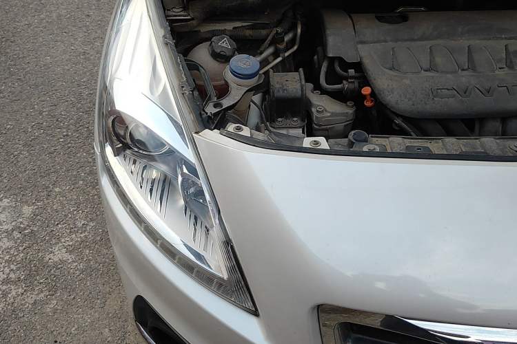 Used Peugeot 3008 2015 2.0L Automatic Trend Edition Engine Bay Right