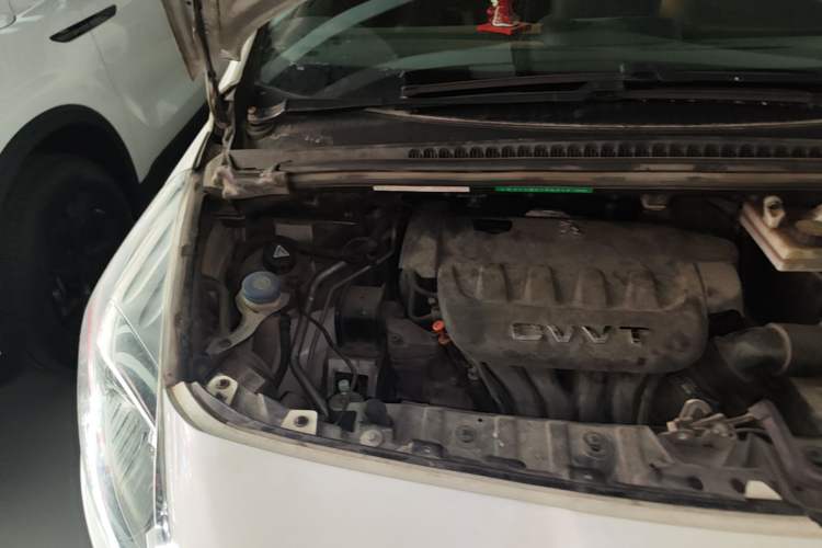 Used Peugeot 3008 2015 2.0L Automatic Trend Edition Engine Bay Right