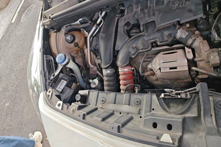 Used Peugeot 3008 2015 1.6THP Automatic Prestige Edition Engine Bay Right