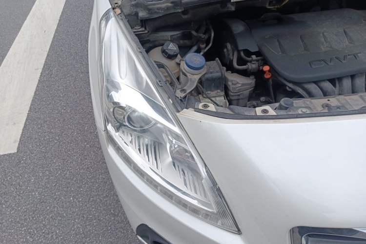 Used Peugeot 3008 2015 2.0L Automatic Trend Edition Engine Bay Right