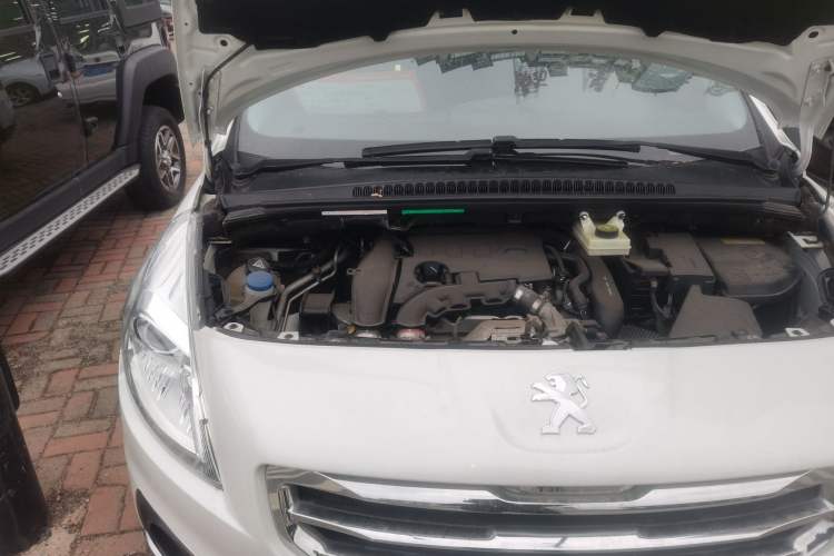 Used Peugeot 3008 2015 1.6THP Automatic Classic Edition Engine Bay Right