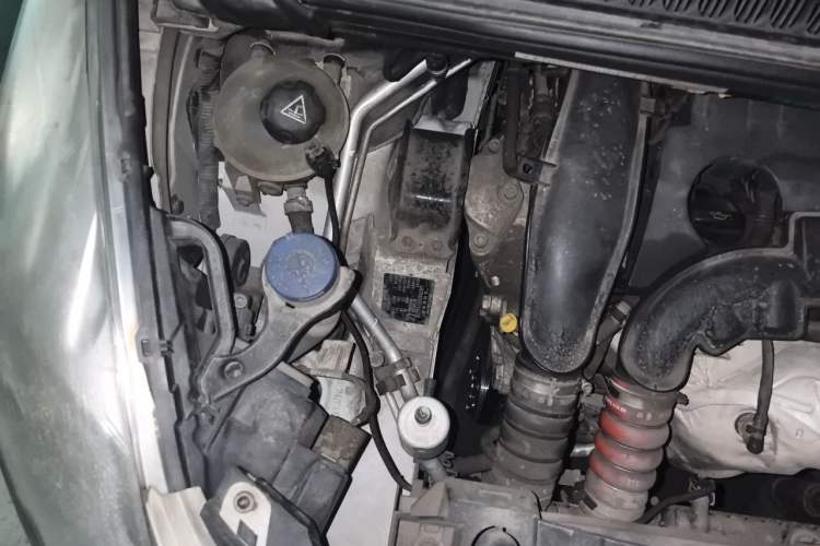 Used Peugeot 3008 2015 1.6THP Automatic Prestige Edition Engine Bay Right