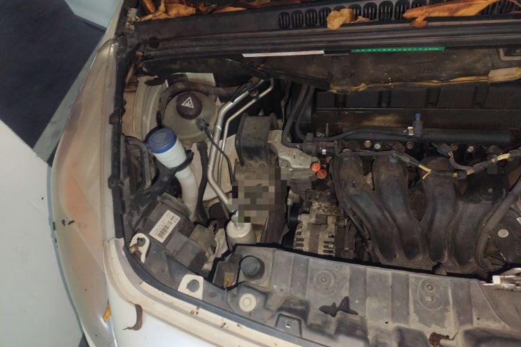 Used Peugeot 3008 2015 2.0L Automatic Trend Edition Engine Bay Right