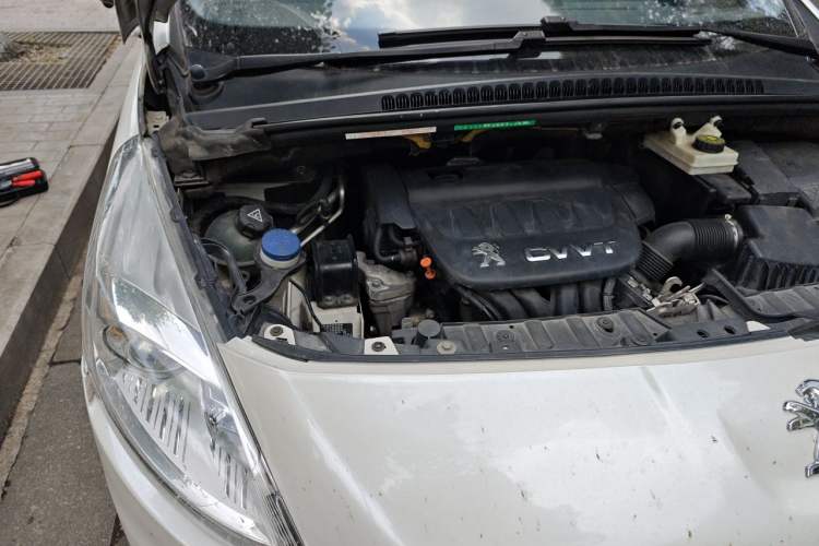 Used Peugeot 3008 2015 2.0L Automatic Classic Edition Engine Bay Right